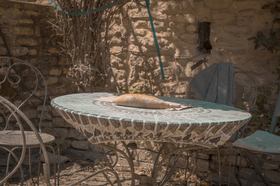 Ontbijt op een mediterraan terras