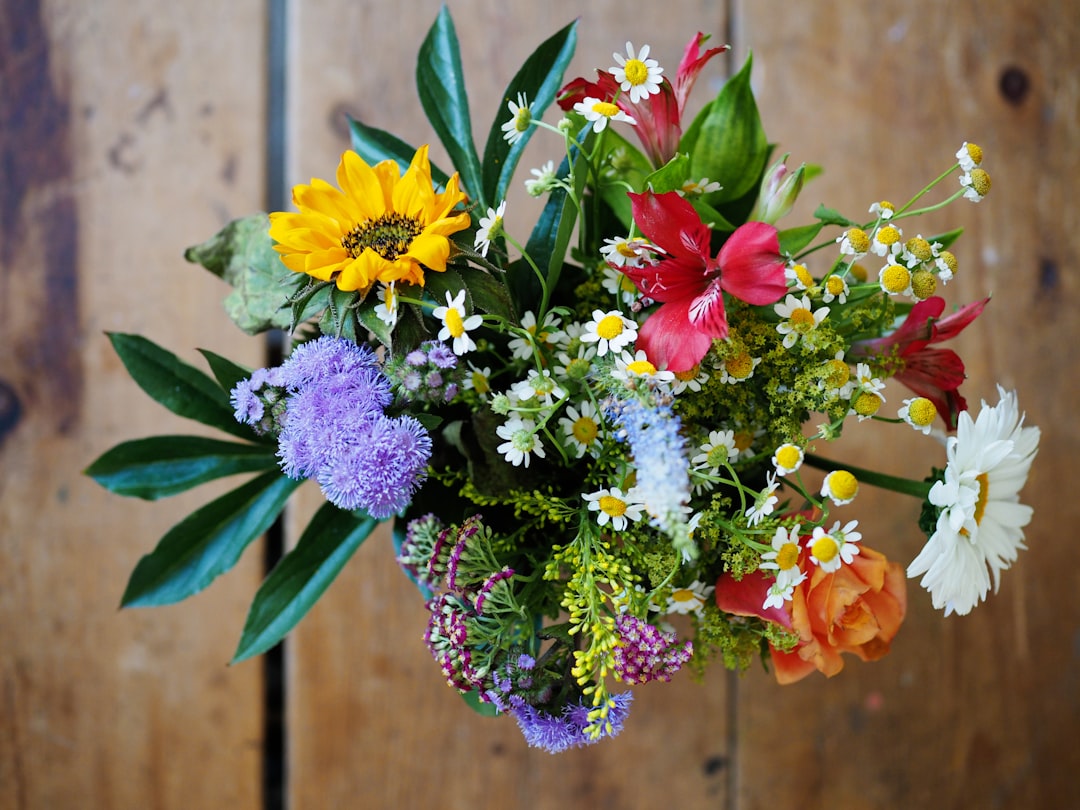 Snijbloemen verzorgen na koop: zo blijven ze het langst staan