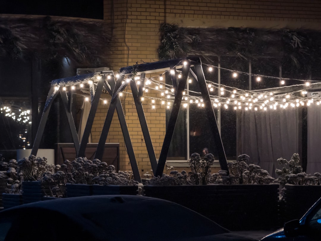 Gezellige zitplek in schaduwtuin